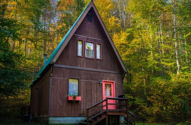 Handgefertigtes Chalet mit 2 Schlafzimmern und eigenem Whirlpool - 1