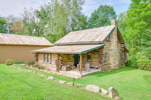 Handcrafted Log Cabin on 3 Acres 14 Mi to Canton