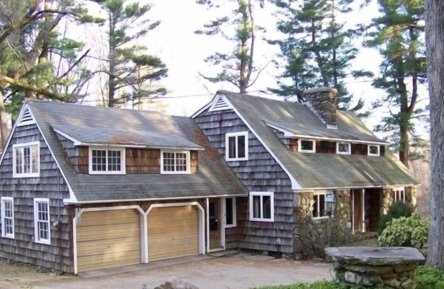 Handcrafted New England Cape, Wiese, Perfect Family Retreat, Worc10min