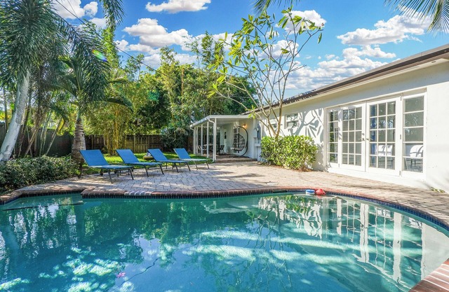 Hangar 3350-Fort Lauderdale/wifi/casino/pool/city/3 bedrooms/peaceful retreet