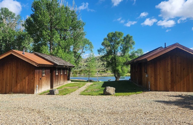 Hangman’s Guest Ranch - Kingfisher Cabin. Entire cabin by historic Virginia City