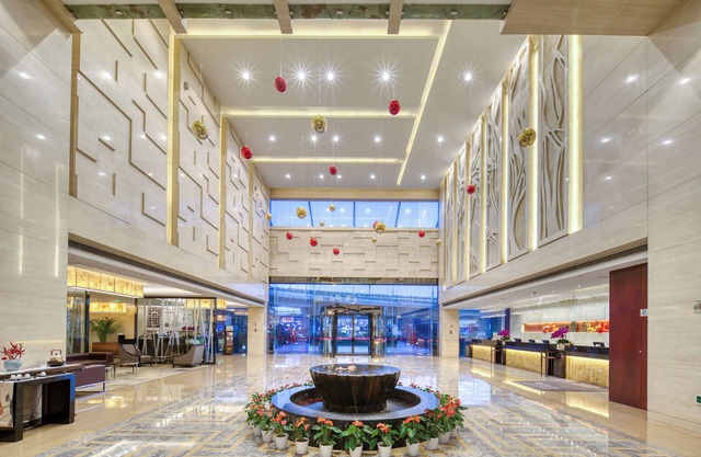 Hangzhou Haiwaihai Crown Hotel