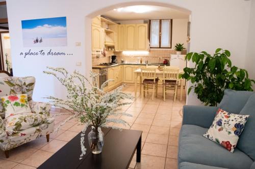 Happy Corner - The home for outdoor lovers