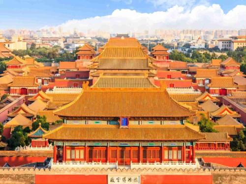 Happy Dragon Saga Hotel with terrace- Free wifi with fluent English speaking,Tourist ticket service&food recommendation,Near Tian'AnMen Forbidden City,Wangfujing walking street,Easy to get any tour sights by metro