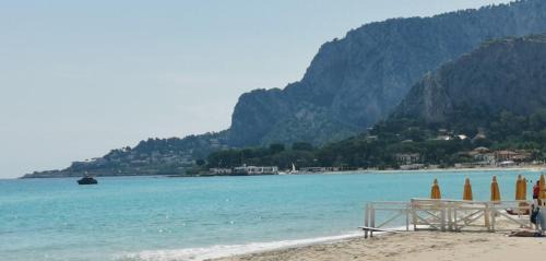 Happy Home - Mondello