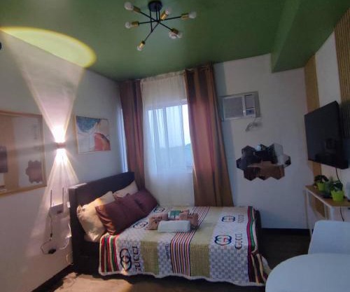 Happy Homestay at Fullerton Suites Condo near Nuvali and Tagaytay