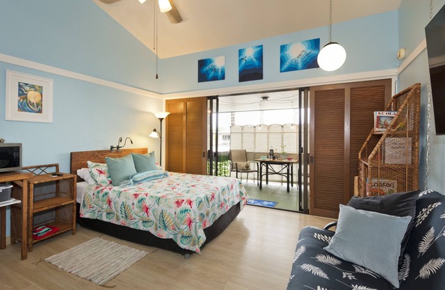 Happy Honu Oasis, Surf shack with pool and A/C
