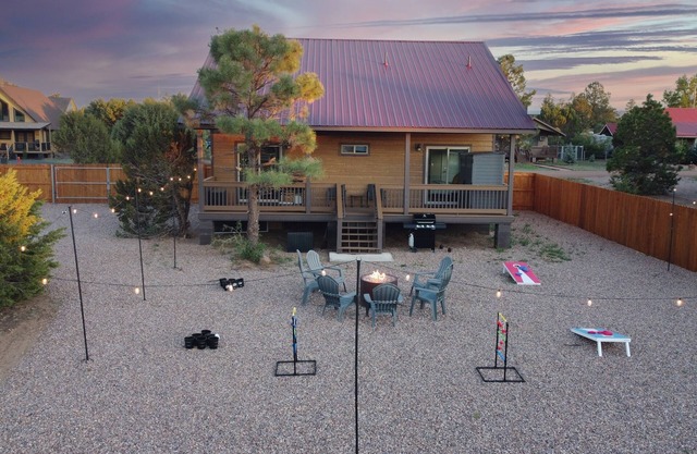 Happy Pines Hideaway