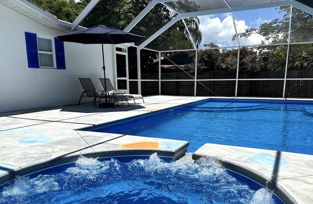 Harbor · Heated Pool and Spa | 5 min to beach