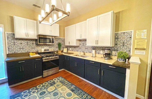 Harbor Master | 2 Bed Condo Waterfront on Ohio River