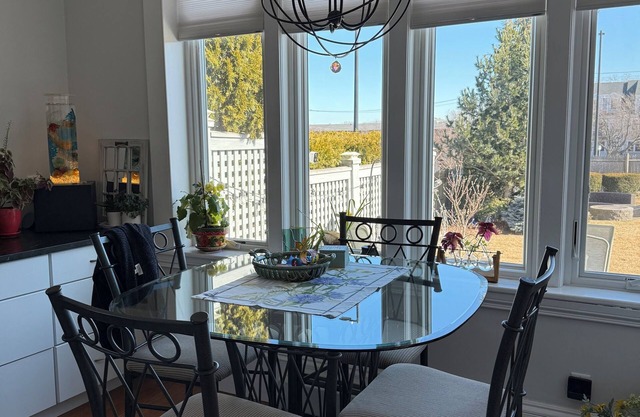 Harbor Water View. Downtown. Beaches & waterfront playground +Cape Cod gateway!
