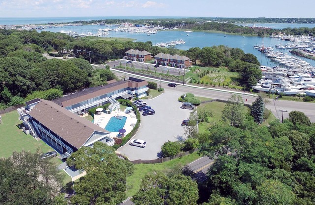 Harborside Motel