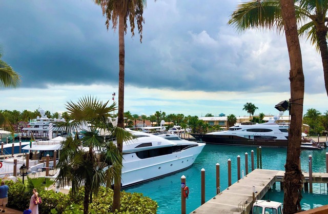 Harborside Resort, Atlantis, 2 bdrm lockoff Villa, sleeps 8, wrsitbands included