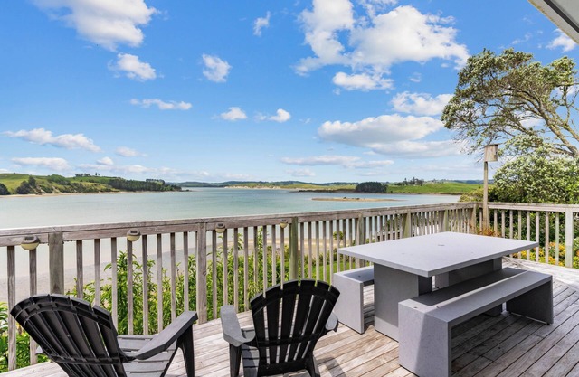 Harbour Escape - Paparoa Holiday Home