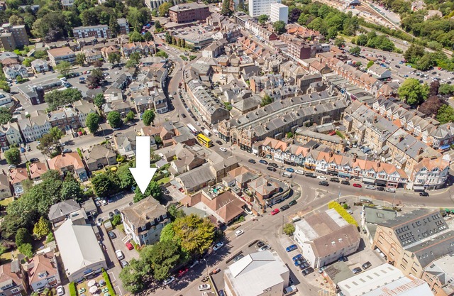 Harbour Escapes | Fabulous 2 Bed Apartment in Westbourne and near the Beach