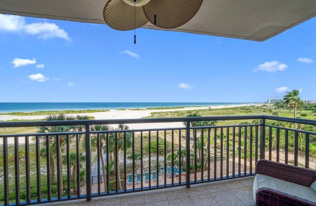 Harbour Light Towers 505 - Directly Beachfront