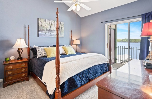 Harbour Towne- 3 bdrm, amazing main channel views!