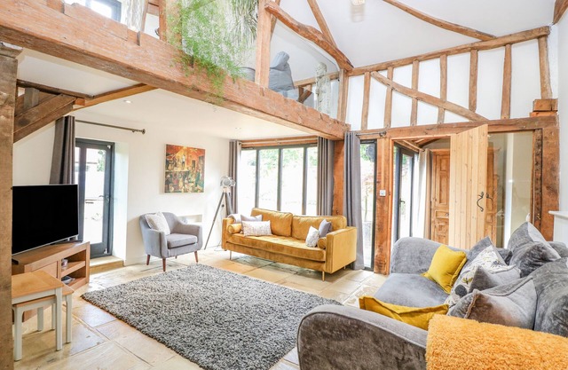 Hargate Farm Barn, OLD BUCKENHAM
