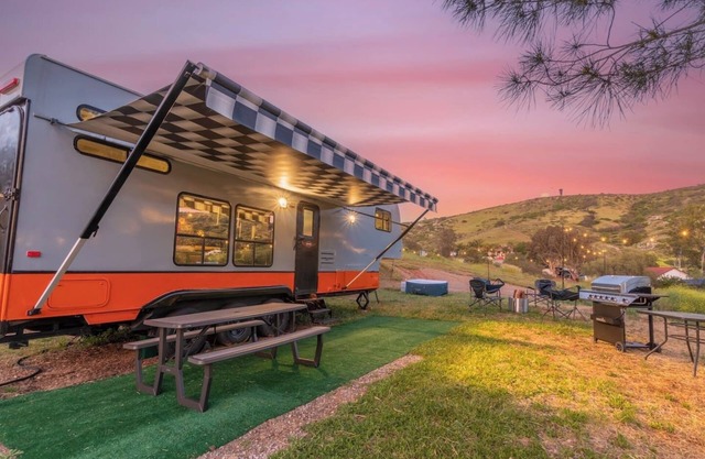 Harley Davidson Ranch Glampling & Kids Play Area