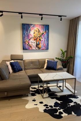 Harley Quinn Apartment