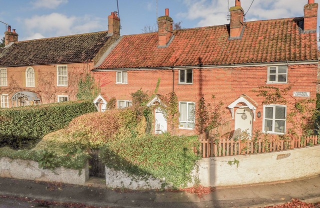 Harpers Cottage - sleeps 4 guests in 2 bedrooms