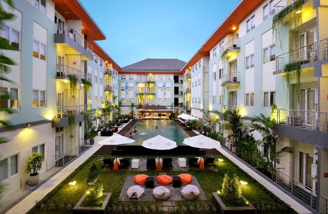 HARRIS Hotel & Residence Riverview Kuta Bali