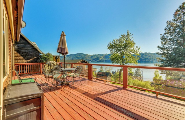 Harrison Home w/ Grill & Lake Views: Walk to Town!
