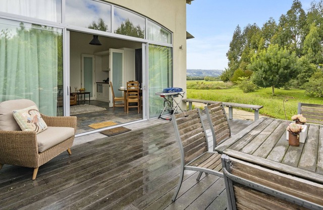 Harvest Escape – Carterton Holiday Apartment