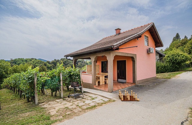 Harvest Horizon Holiday Home with Sauna - One Bedroom Holiday Home