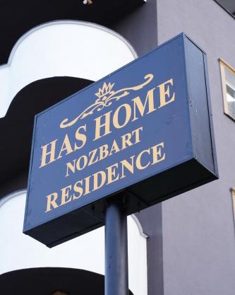 HAS HOME NOZBARt
