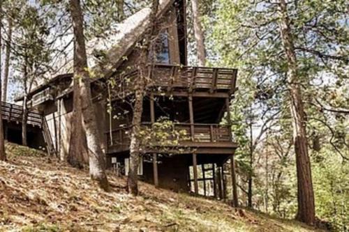 Hathaway Pines Hideaway Chalet