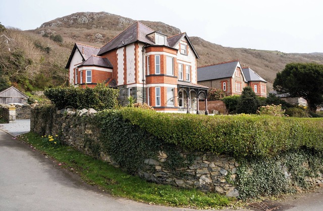 HAULFRYN, family friendly, luxury holiday cottage in Barmouth