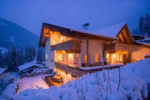 Haus Alpenkönigin - Apartments Stubaital