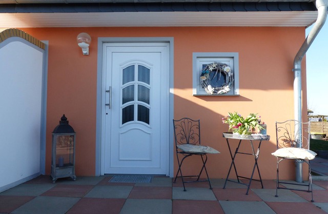 Haus Ostseeperle, zu Fuß 1 Minute bis zum Strand, 3 Terrassen und Sauna