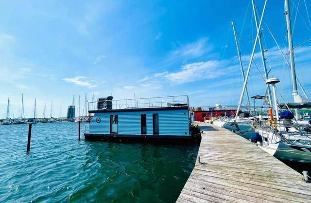 Hausboot Lillemor Burgtiefe