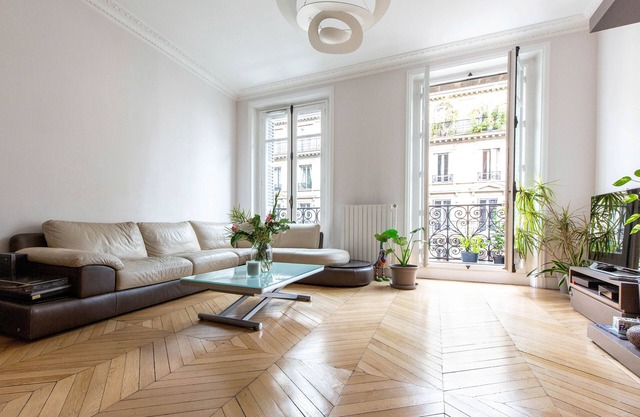 Haussmannian Light, by Veeve