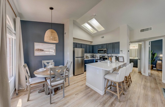 Hava-Retreat with Pool/Boat Parking!