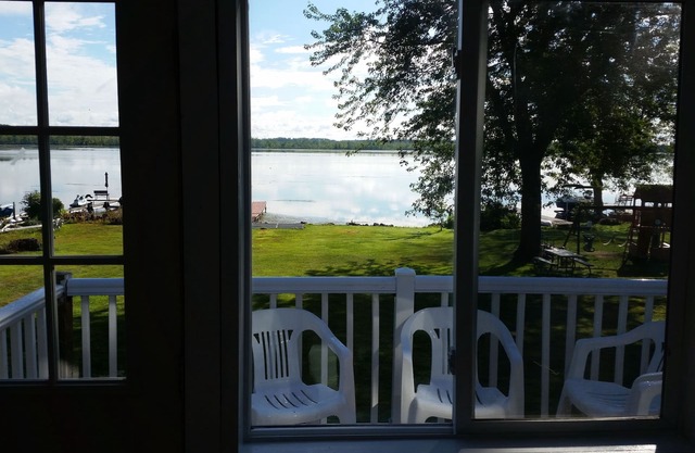 Have a restful vacation on Oneida Lake: full house, yard, and lakefront property
