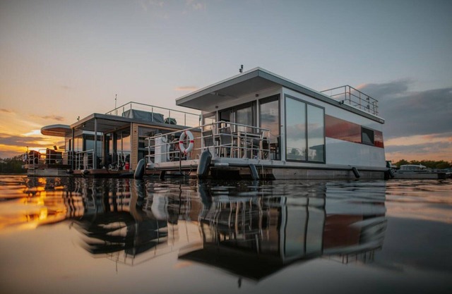 Hausboot am Prerauer Stich in Zehdenick
