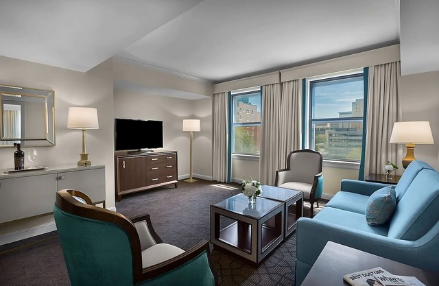 Haven of Relaxation! Pets Allowed! With Parking, Pool, and Cinema!
