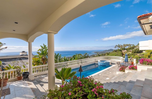Hawaii Ridge Getaway: Luxury Home w/ Pool, Spa, Sport Court & Diamond Head Views