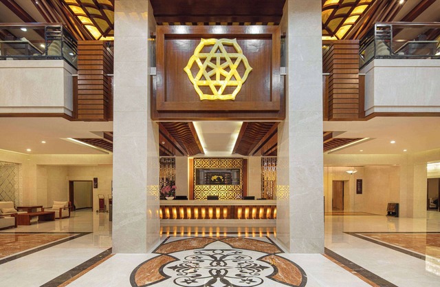 Hawthorn By Wyndham Shangri-La Old Town