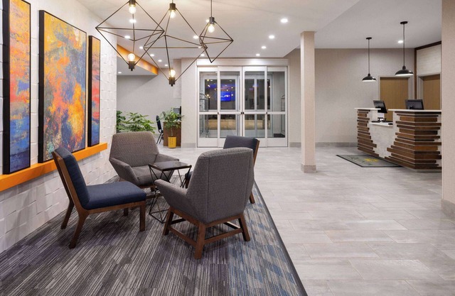 Hawthorn Extended Stay by Wyndham Williston/Burlington