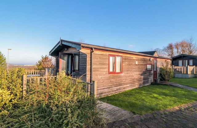 Hawthorne Lodge, DANBY