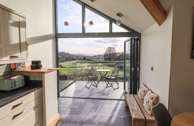 HAYSTACKS, family friendly, with open fire in Troutbeck
