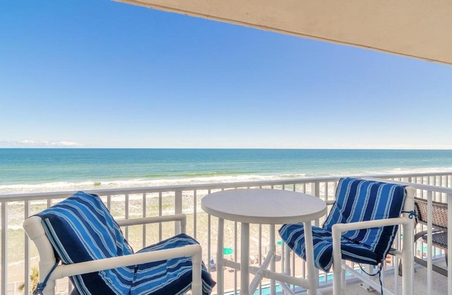 HBR Direct Oceanfront Condo, Daytona Beach, sleeps 4