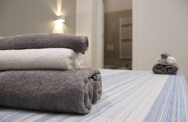 Apartment für 4 Personen mit WLAN (Glasfaser 1000), Bett, Schlafsofa und Dusche