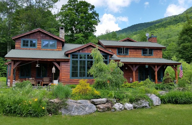Headwaters-Very secluded, quiet, mountain views, babbling brook, country living.