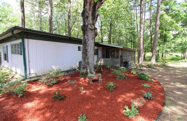 Hearnes Hidey Hole, Greers Ferry Lake