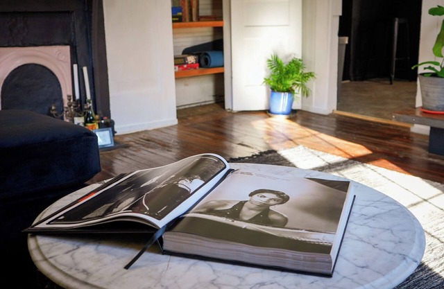 Heart Break Hotel Rad Bungalow - Rock-n-roll themed 2-bedroom downtown Tupelo.